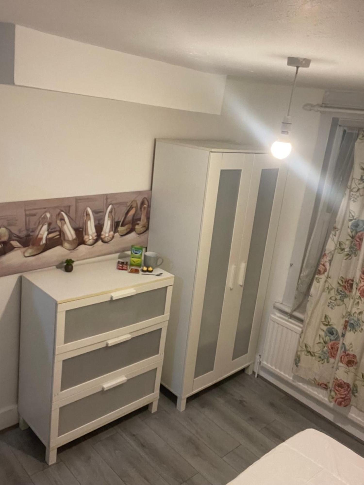 Cozy Rooms 25 Min Liverpool Street London Exterior photo