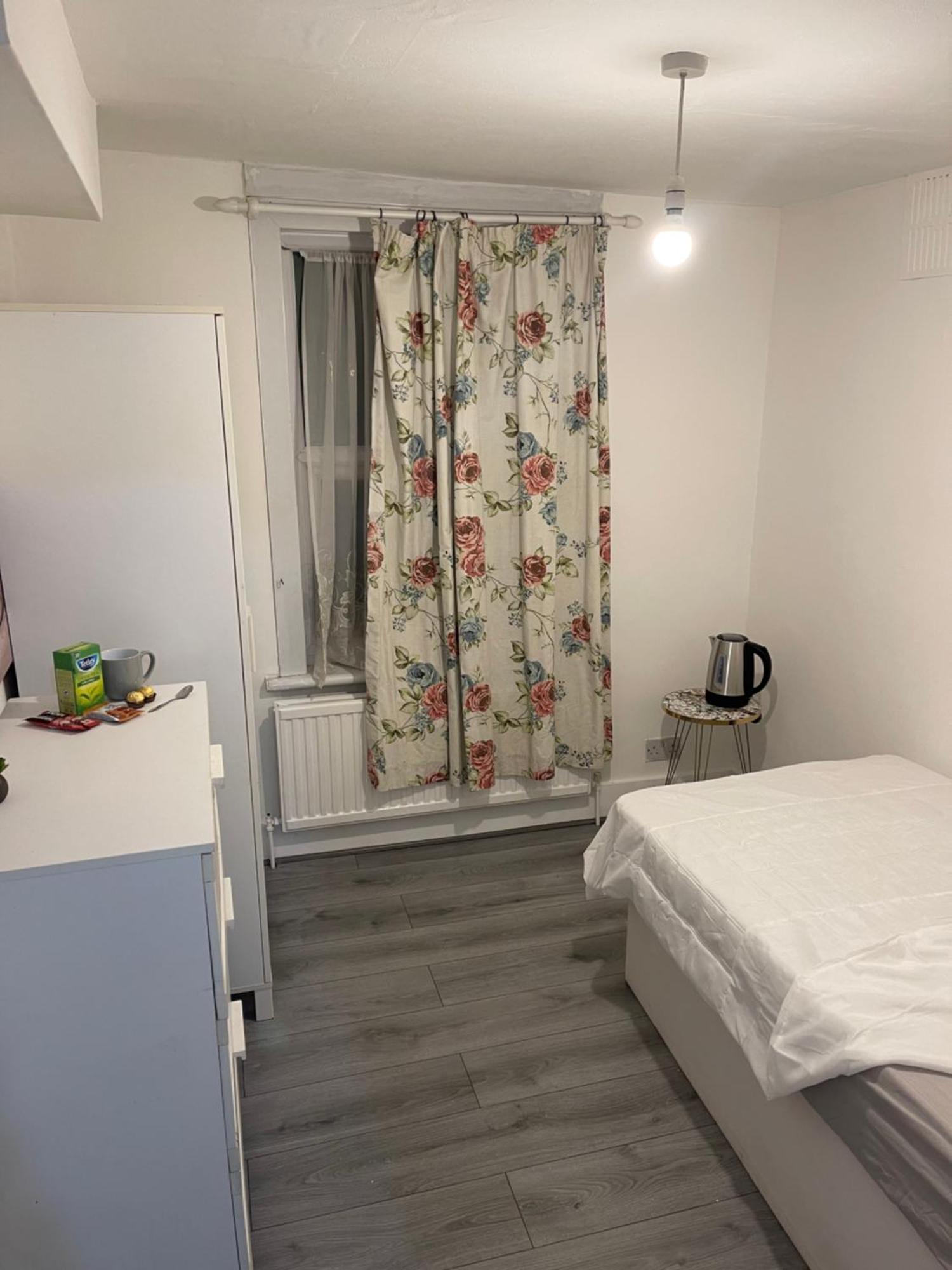 Cozy Rooms 25 Min Liverpool Street London Exterior photo