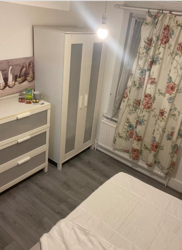 Cozy Rooms 25 Min Liverpool Street London Exterior photo
